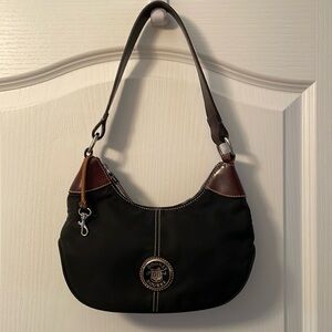 Dooney & Bourke Leather Ana Vinyl Shoulder bag. EUC